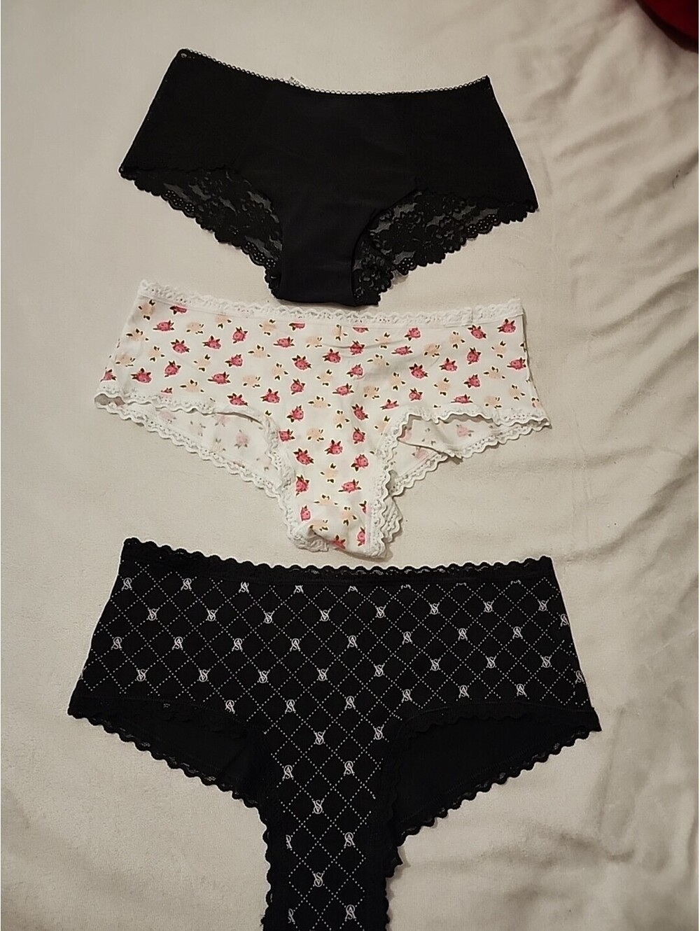 New 3 PACK Victoria’s Secret  Cheeky/cheeky Lace Panties Underwear Women Size LG